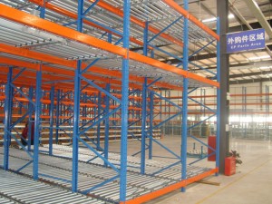 Gravity flow pallet racking systems
