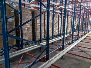 High Density Radio Shuttle Racking System