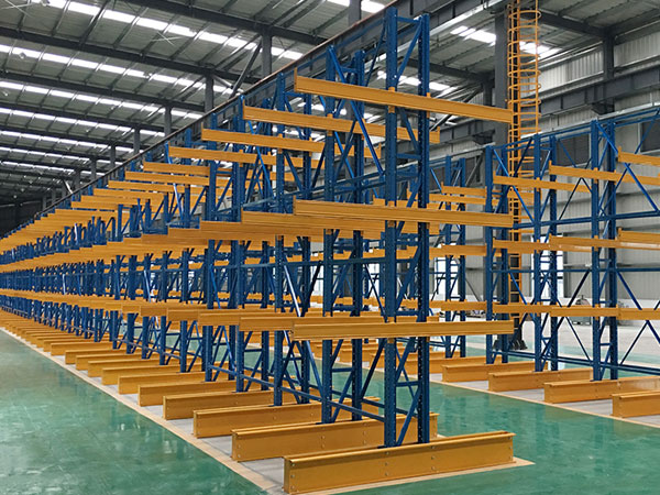 Heavy duty cantilever rack