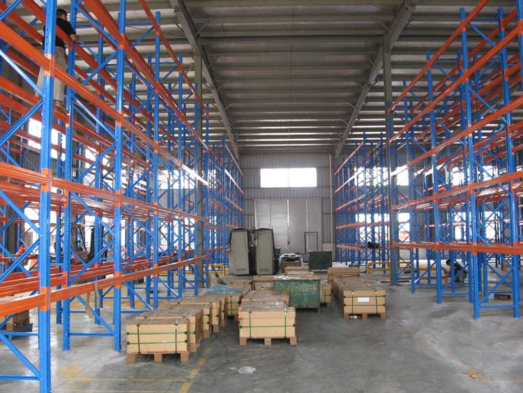 Precautions for storage shelf rack installation