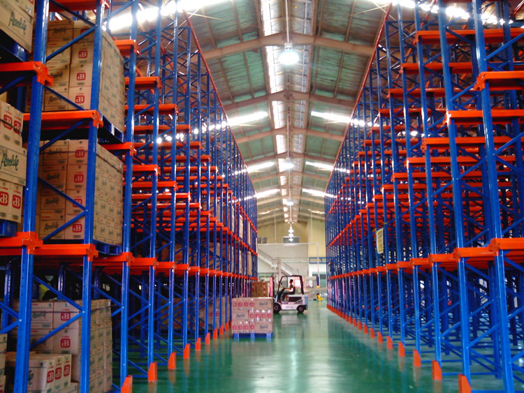 What is the difference between drive-in racking and selective racking?