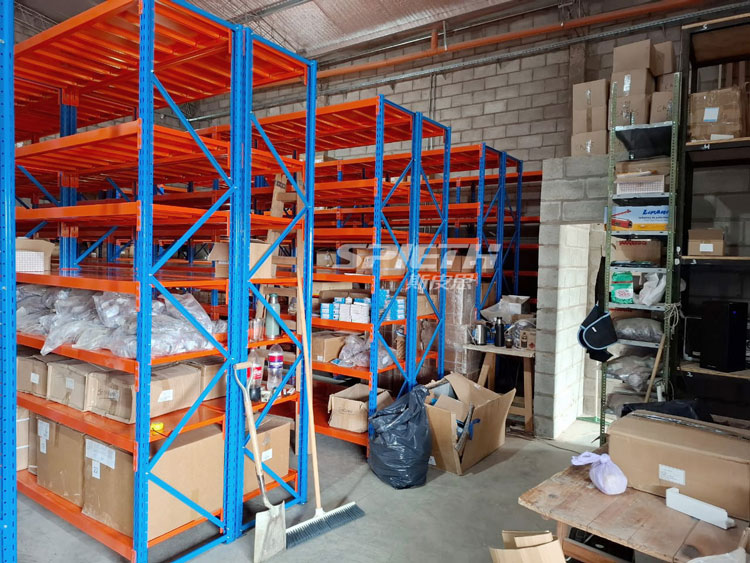 Medium duty longspan shelving order from Argentina
