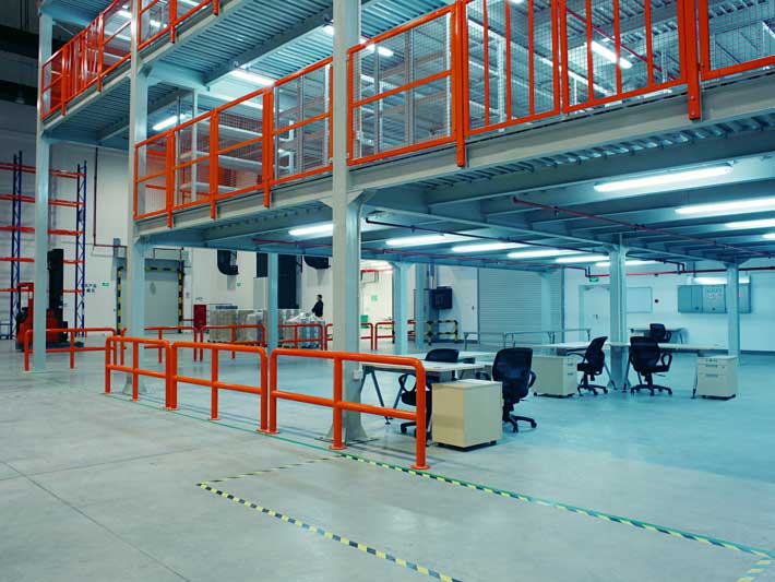 What is the advantage of steel platform construction?